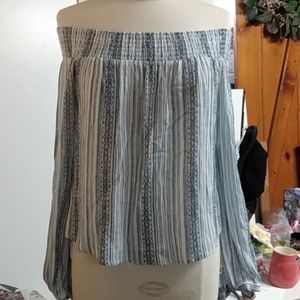 Adorable Linen Like Off Shoulder Top NWT Zumiez
